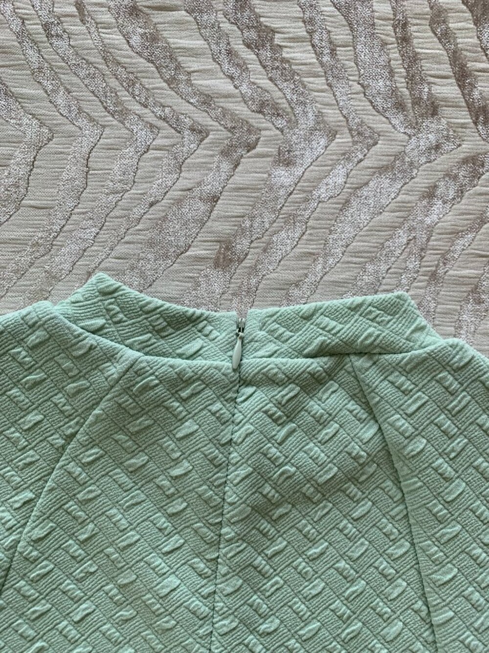 Sage Green 1950's Style Embossed Tulip Style Faux Wrap Dress Size: XS - Picture 9 of 10